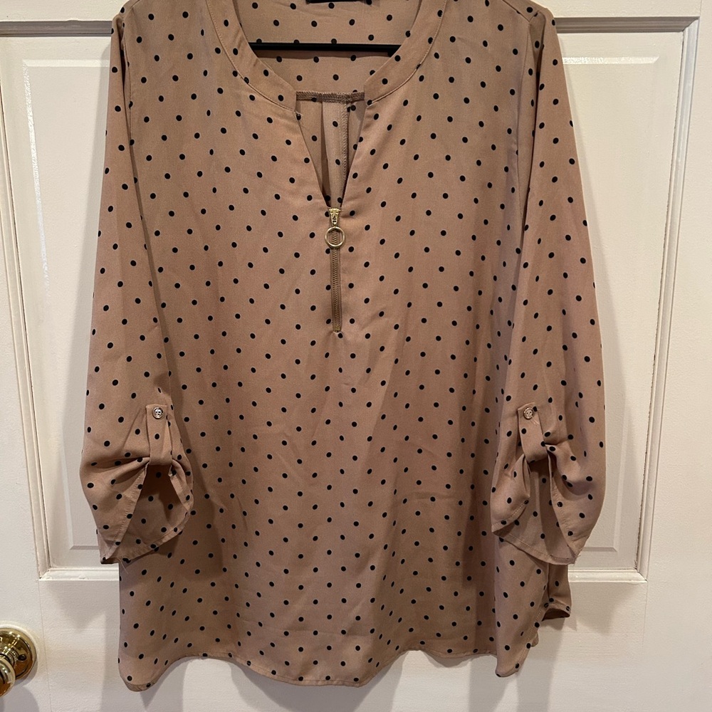 CURE. WONANS BLOUSE TAN WITH BLACK POLKA DOTS SIZE 2X